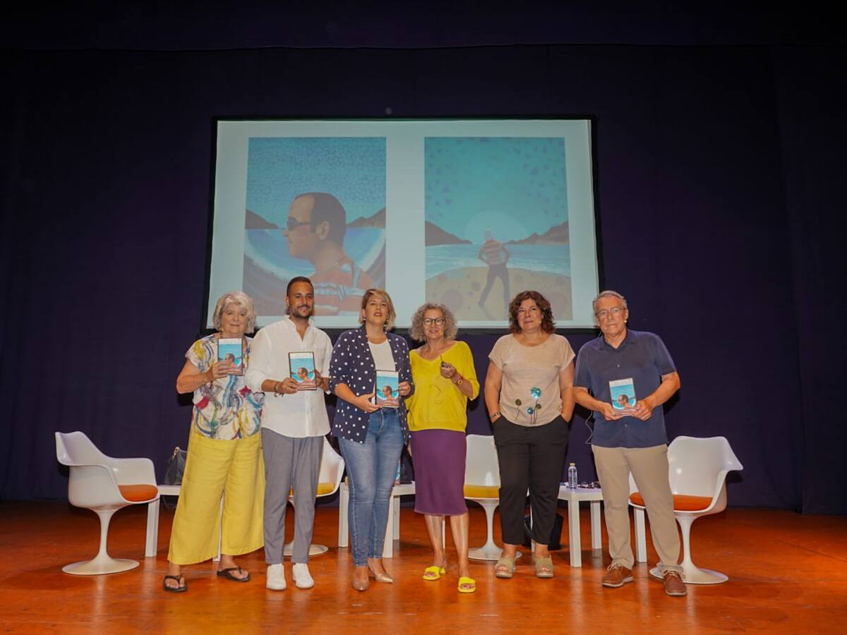 'La Mar de Paco' un libro que retrata la vida del creador y director del festival de La Mar de Músicas
