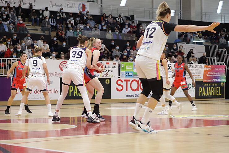 El conjunto berciano no pudo ante Tenerife que se mostró más eficaz