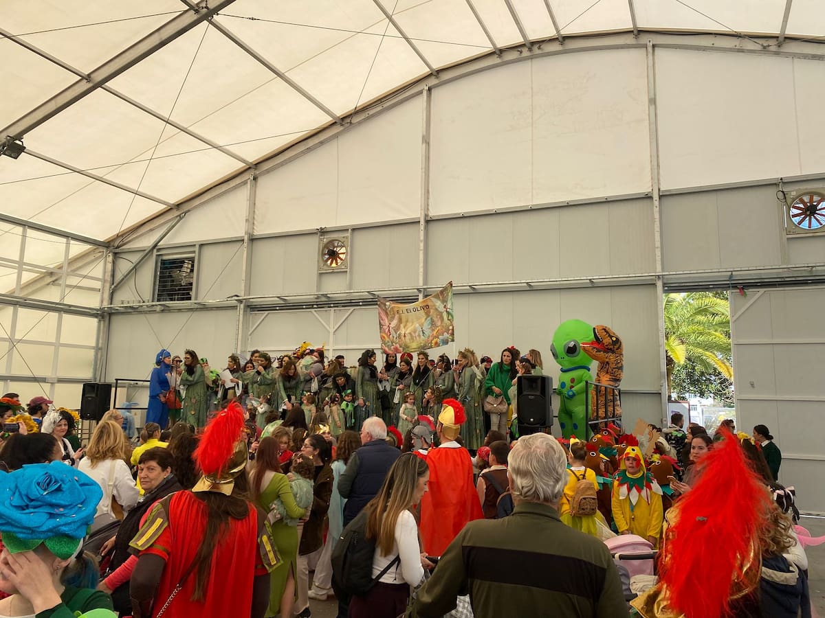 Morón vuelve a celebrar su tradicional pasacalles infantil de Carnaval