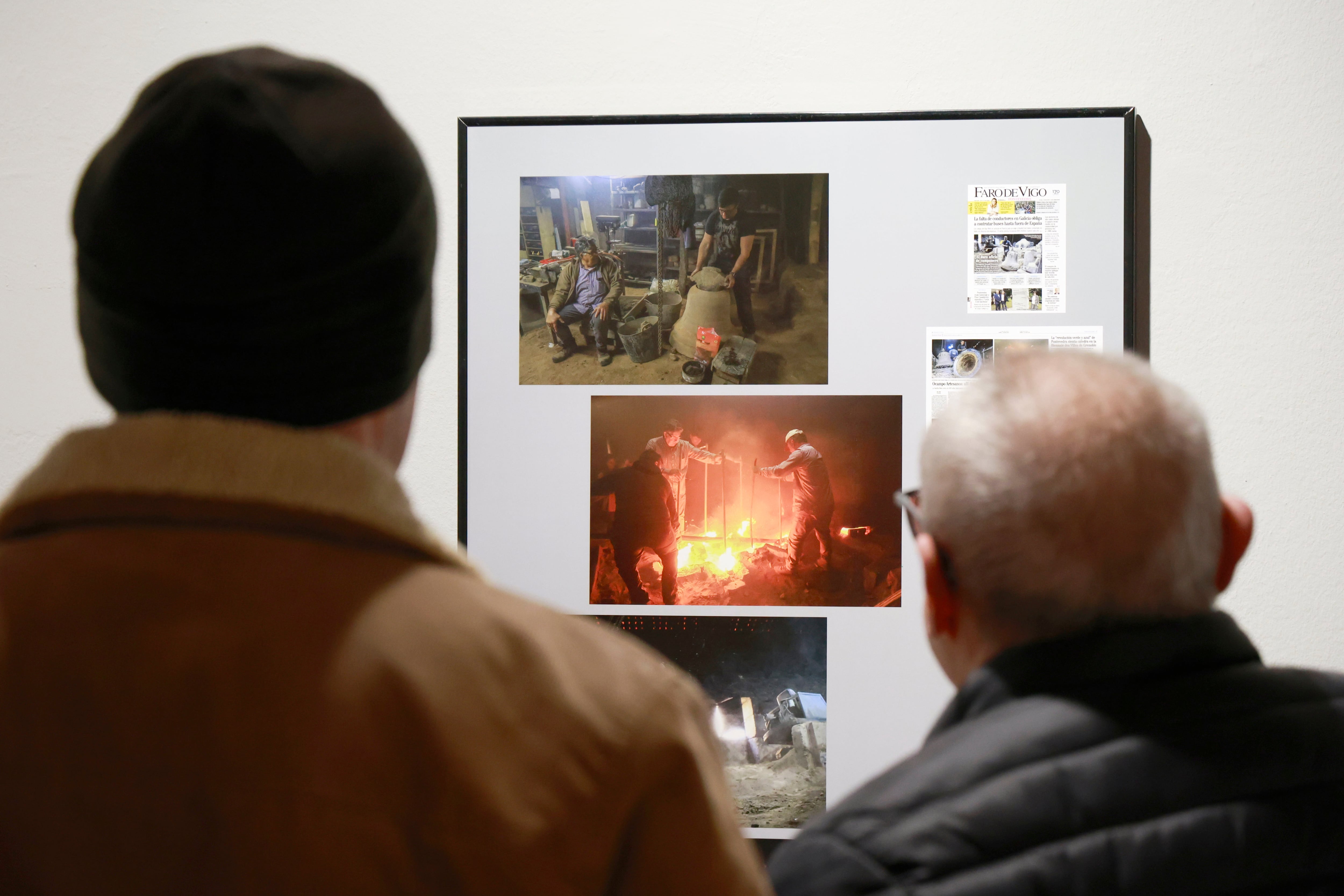 Ferrol, 18/1/2025.- El Club de Prensa de Ferrol abre la exposición del premio de fotoperiodismo Galicia en Foco, en el que se distingue a Brais Lorenzo por una imagen distribuida por EFE y a Iñaki Abella por una serie publicada en Faro de Vigo (foto: Kiko Delgado / EFE)