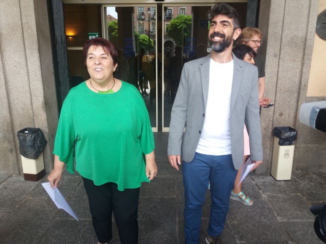 Clara Luquero y Guillermo San Juan dan a conocer su acuerdo de cara a la próxima legislatura