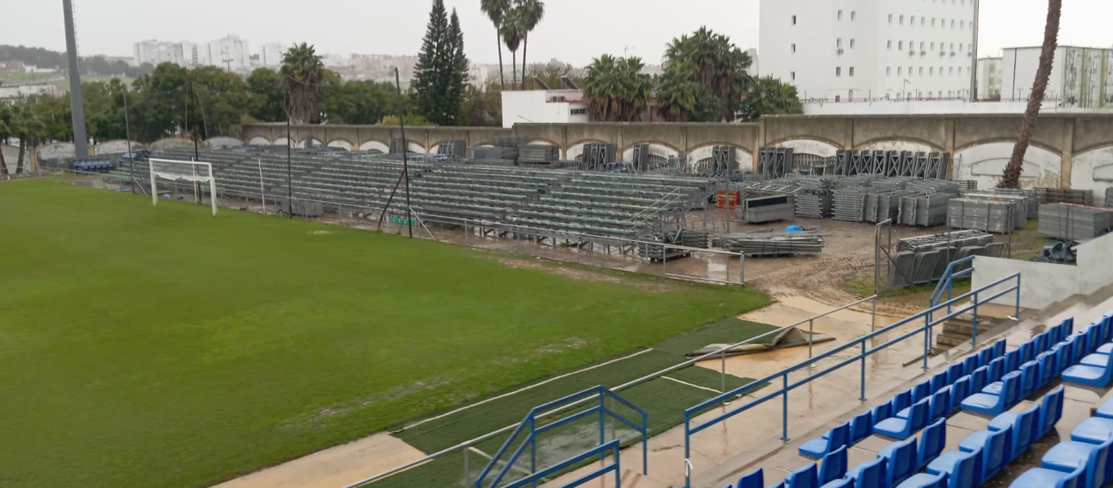 Gradas supletorias del Estadio Pedro Garrido