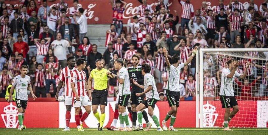 Momento de la expulsión de Sangalli.