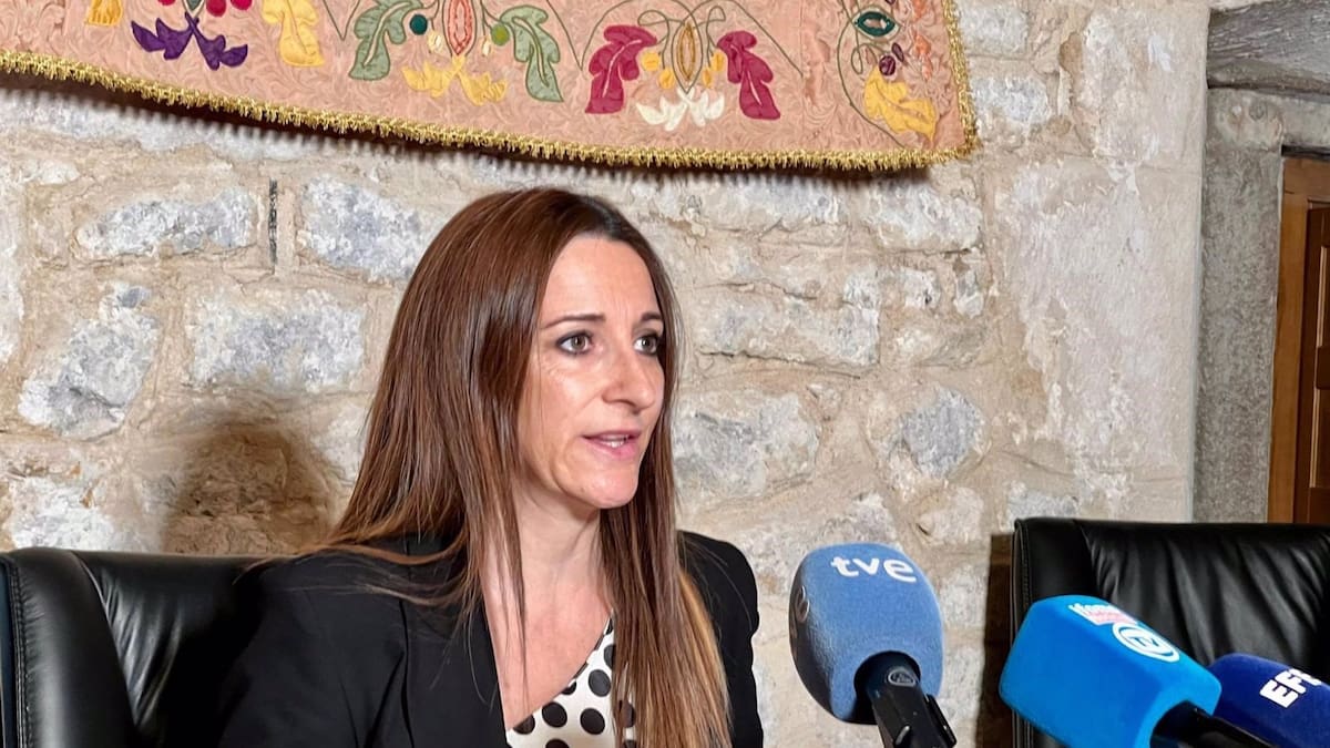 Charo Urquiza propone a PP y SVB un "Gobierno de concentración" en San Vicente de la Barquera