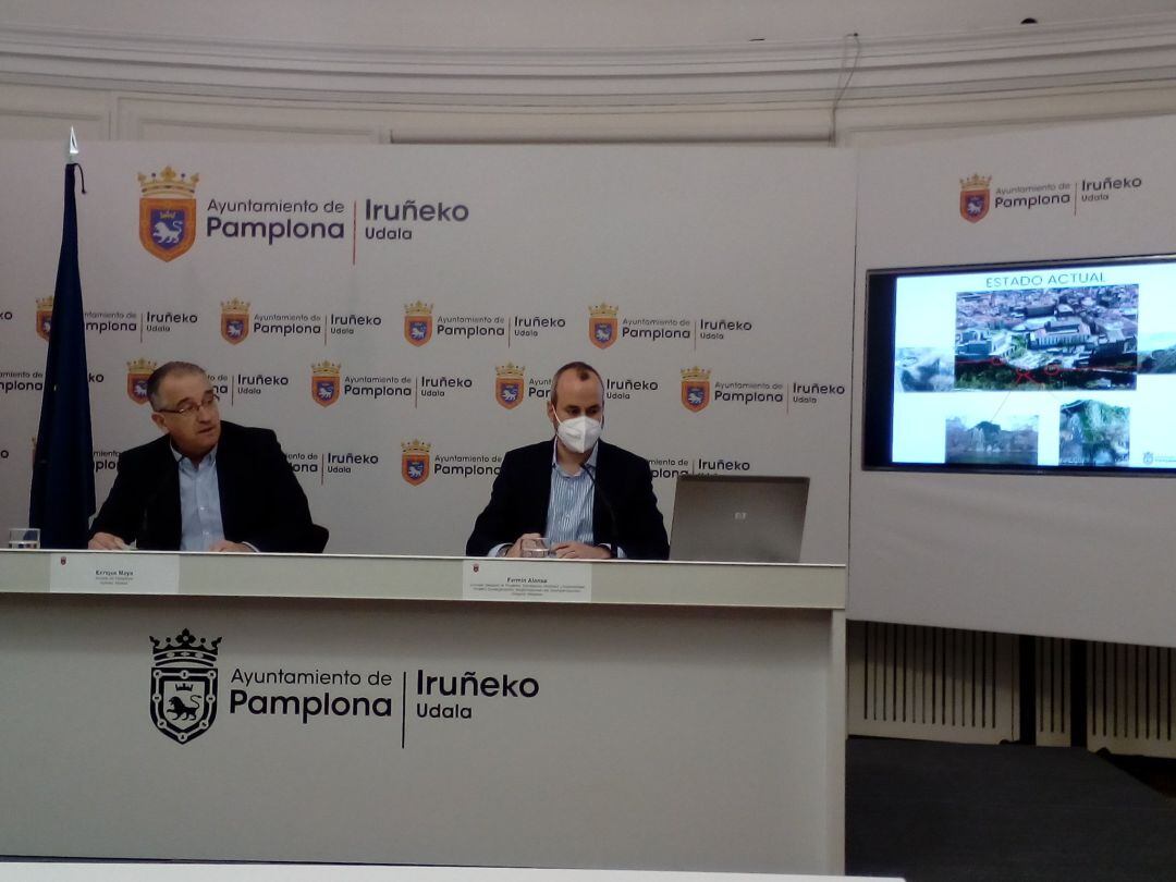 En Pamplona, el alcalde de Pamplona, Enrique Maya, y el concejal delegado de Proyectos Estratégicos, Movilidad y Sostenibilidad, Fermín Alonso, presentan la propuesta de restauración del Baluarte de Parma