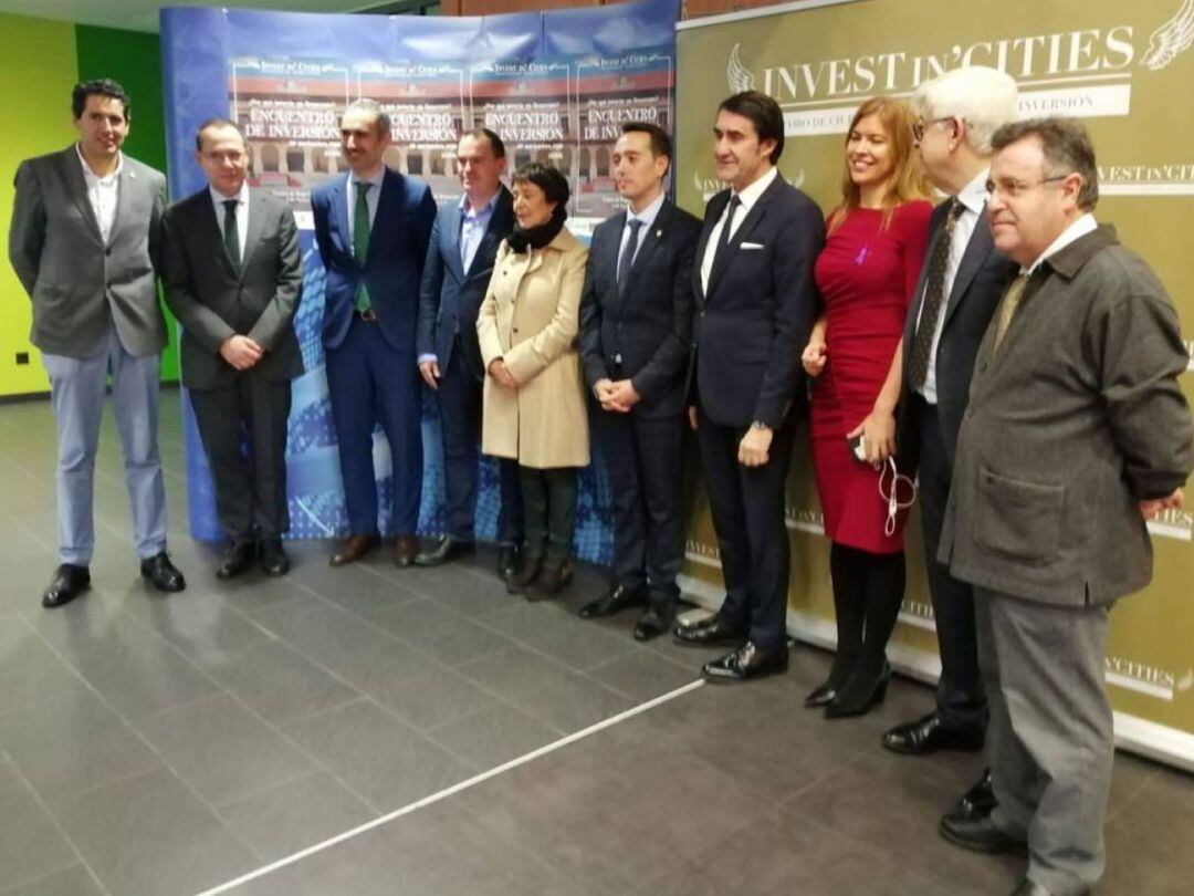 Representantes institucionales en la presentación del Polígono Puerta del Noroeste el pasado mes de noviembre en Benavente