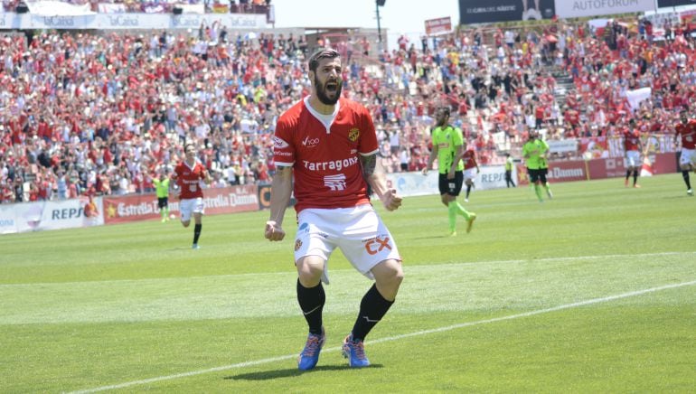 Marcos durant el partit contra l&#039;Osca durant la promoció d&#039;ascens.