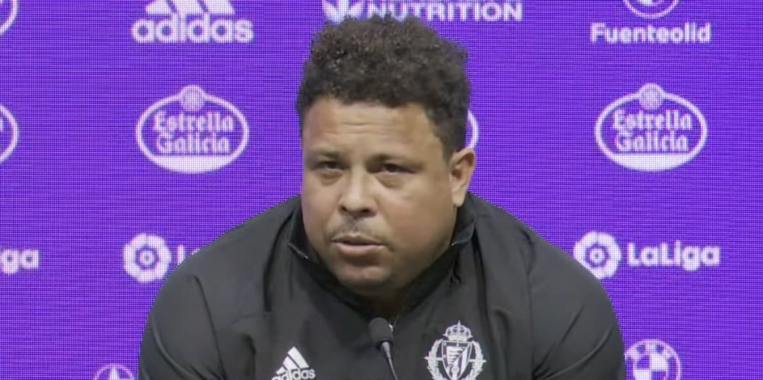 Ronaldo Nazario comparece ante los medios