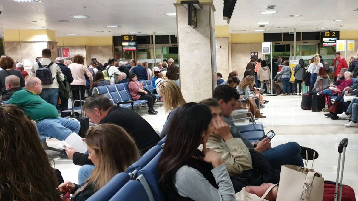 El número de pasajeros foráneos en el Aeropuerto de Granada sube un 41% desde enero