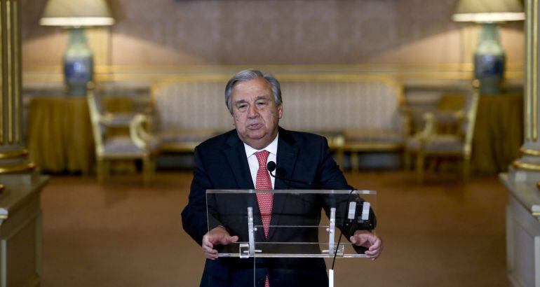 El exprimer ministro de Portugal y exalto comisionado de las Naciones Unidas para los Refugiados, Antonio Guterres, pronuncia su discurso en el Palacio de las Necesidades en Lisboa, Portugal