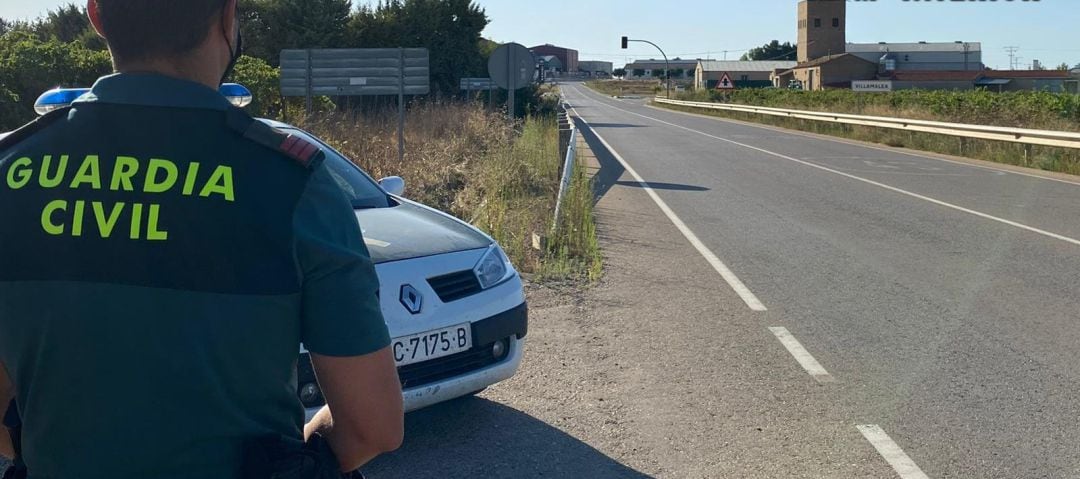 El instituto armado vigila la entrada y salida a Villamalea