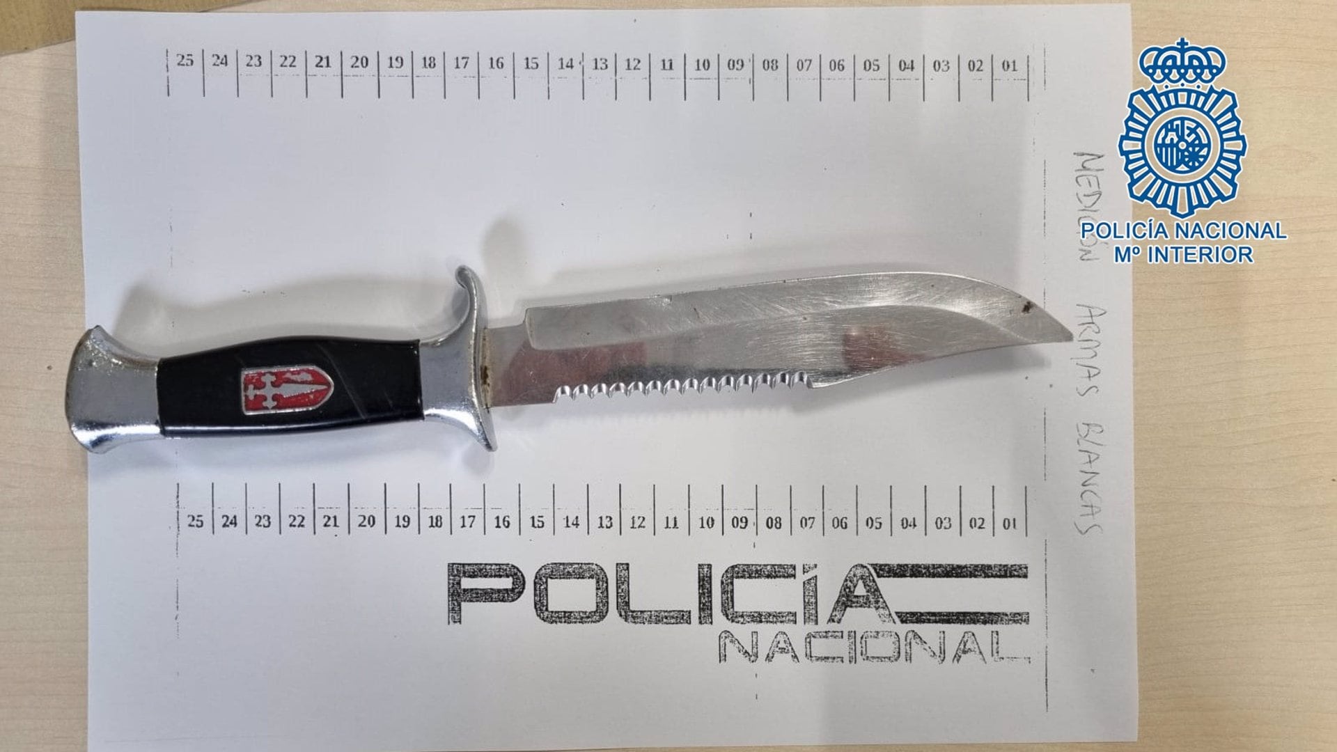 Cuchillo intervenido por los agentes