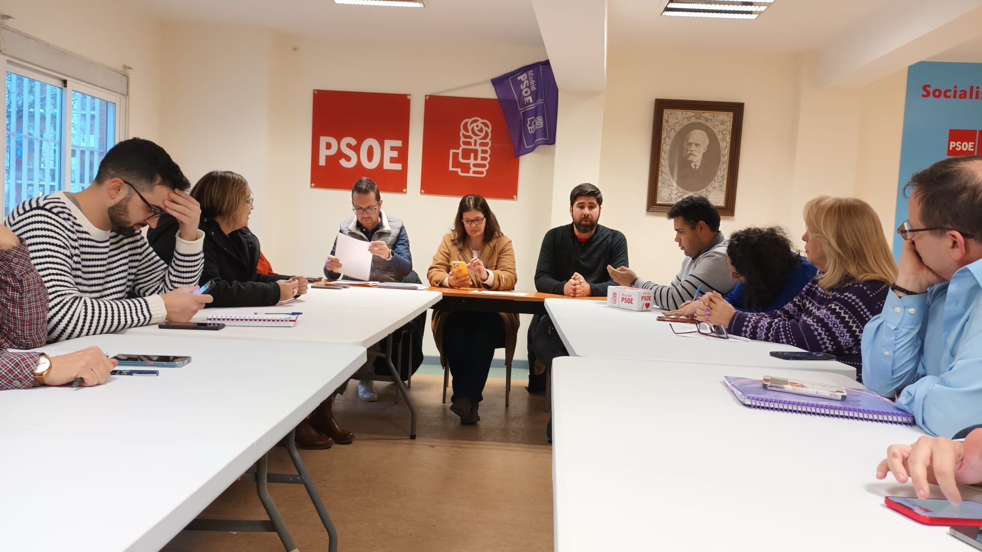 Noelia Posse en una reunión del PSOE de Móstoles