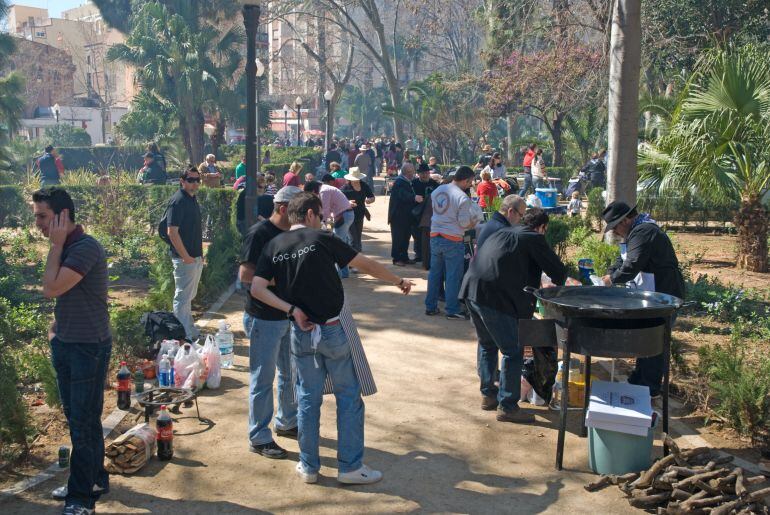 El consistorio licitará la gestión de los 8 mesones que se instalarán en la ciudad durante la Magdalena