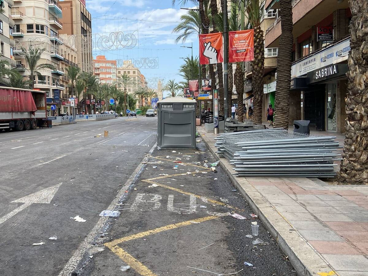 Manolo Villar, edil de Limpieza, asegura que todos los barrios estarán este jueves al cien por cien tras las Hogueras