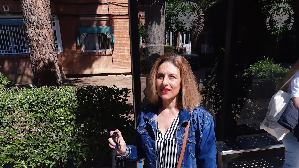 Autobuses de Toledo ¿son accesibles para las personas ciegas? Hacemos el recorrido con Paula, vecina invidente del Polígono