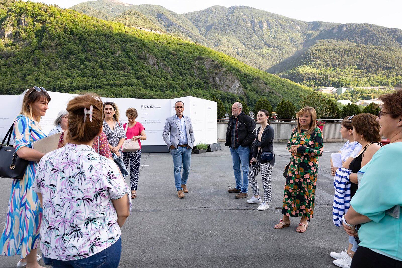 Alain Cabanes (al centre) durant un acte amb el Comú d&#039;Andorra la Vella.