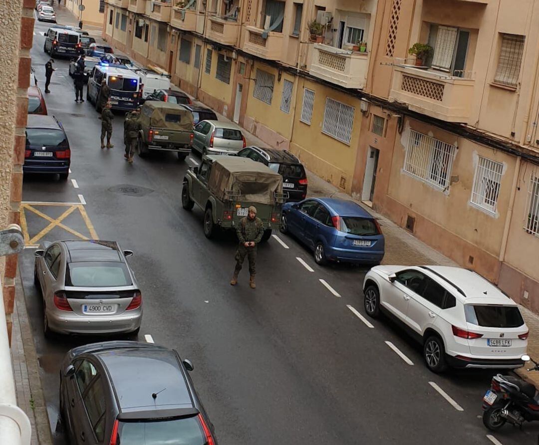 El Ejército de tierra en la zona de las &#039;casitas rosa&#039; de València