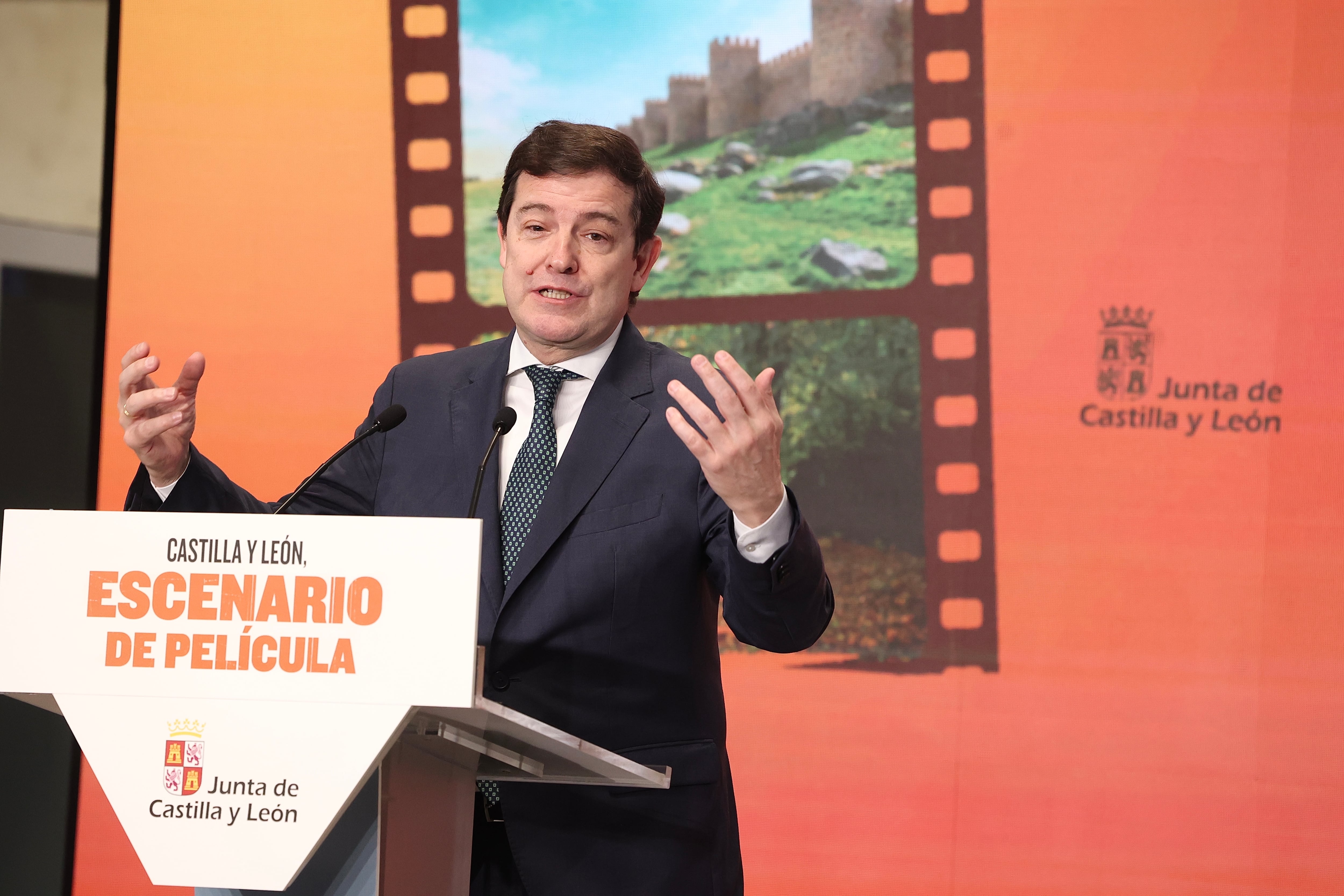 El presidente de la Junta de Castilla y León, Alfonso Fernández Mañueco, visita la 45 edición de Fitur.