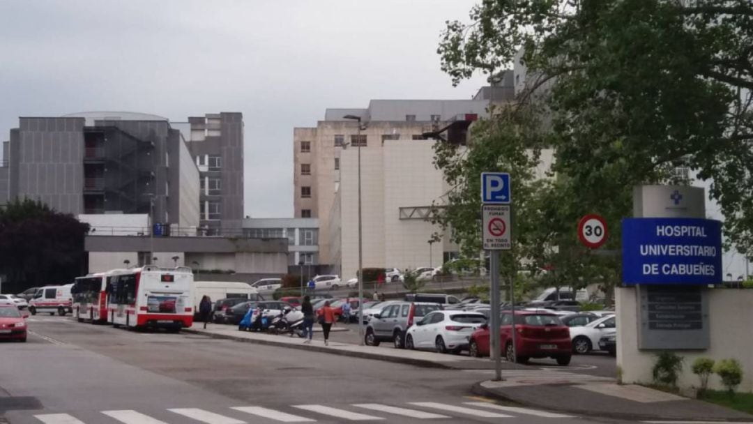 Entrada al Hospital de Cabueñes de Gijón.