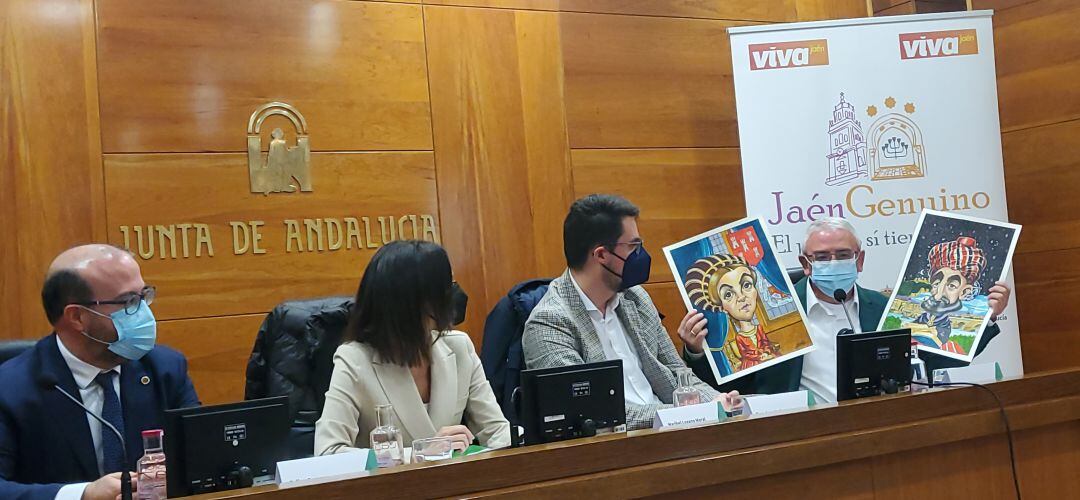 De izquierda a derecha: Felipe Serrano, vicerrector de Cultura y Deporte de la UJA; la delegada del Gobierno Andaluz en Jaén, Maribel Lozano; el diputado de Promoción y Turismo Francisco Javier Lozano; y el gerente de Viva Jaén, Tomás Roldán; durante la presentación del balance de actividades de Jaén Genuino 2021.
