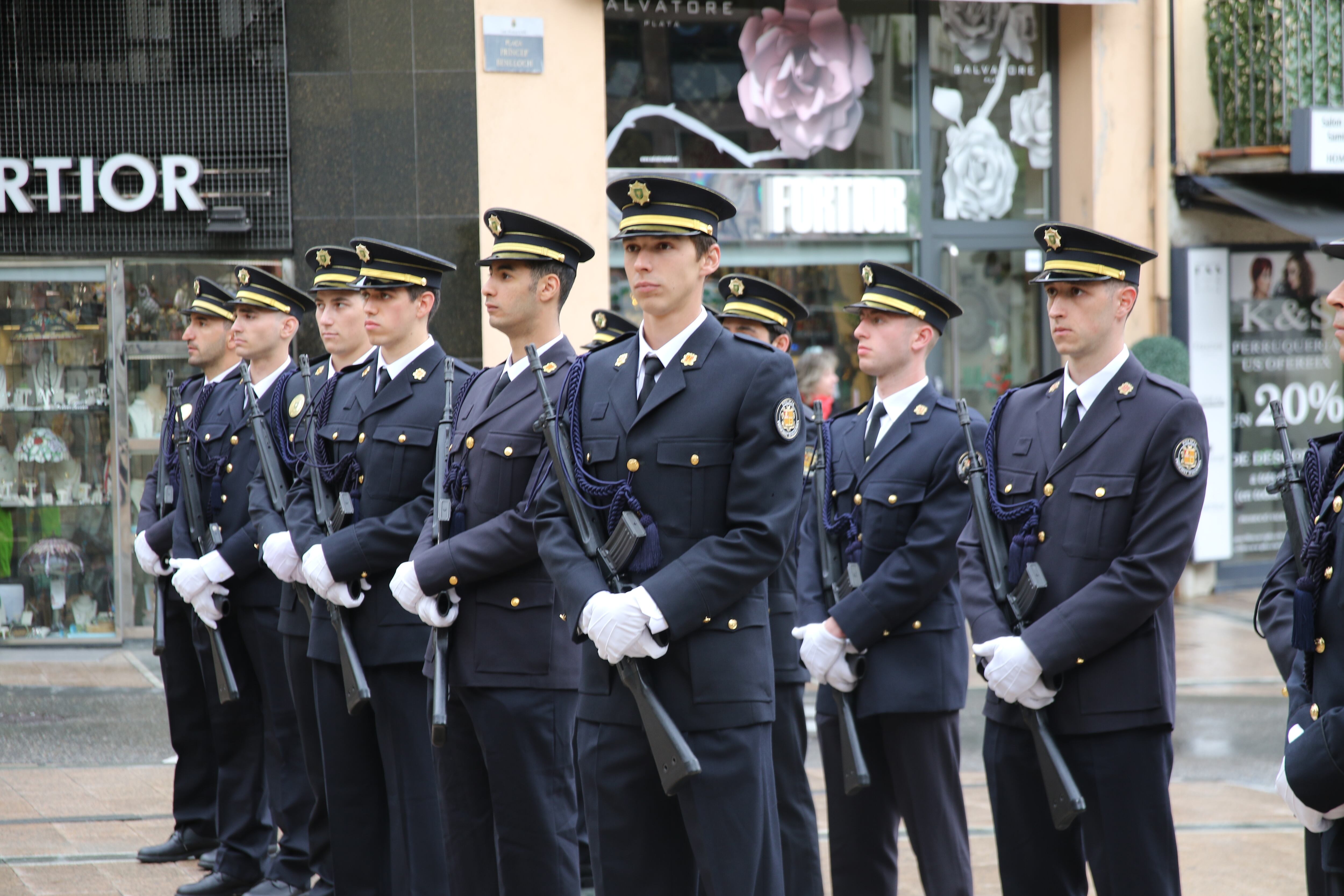 Agents de la policia durant la celebració de la patrona.