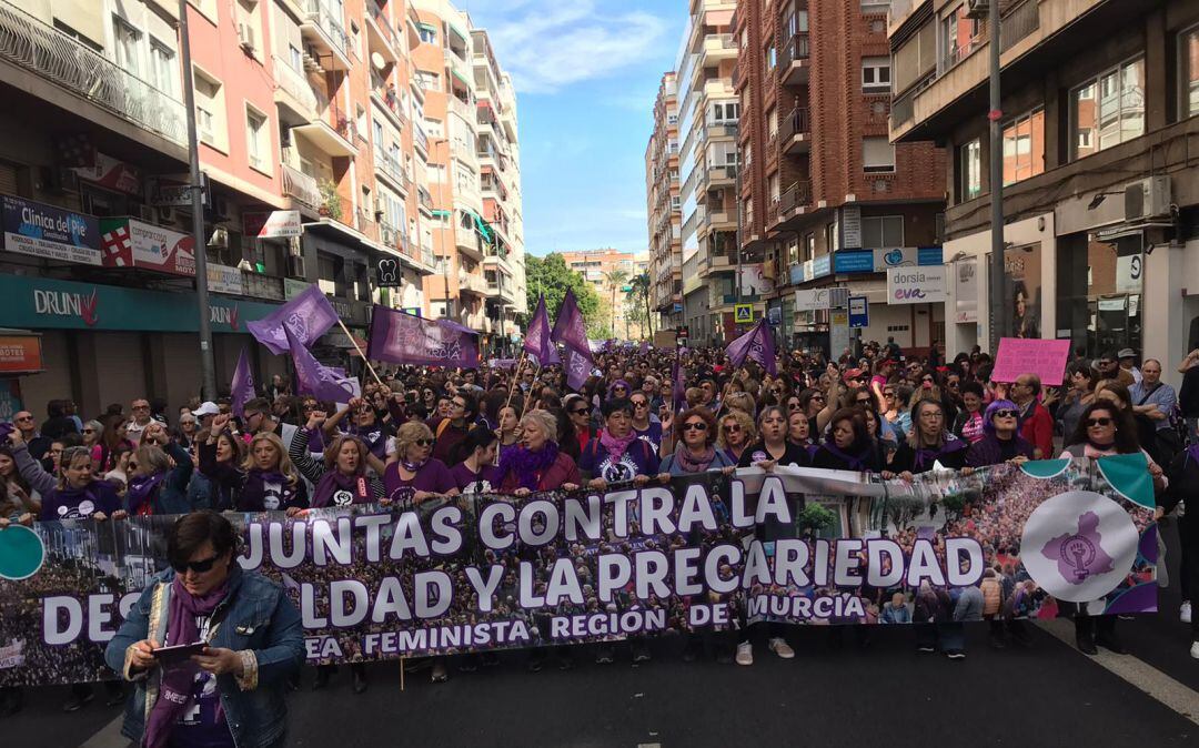 Miles de personas salen a la calle en Murcia para demandar igualdad