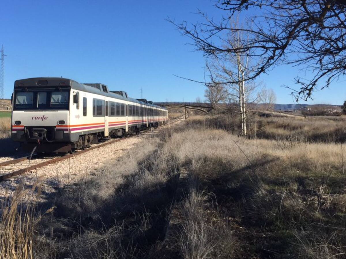 La falta de inversión en el tren convencional provoca un número creciente de incidencias