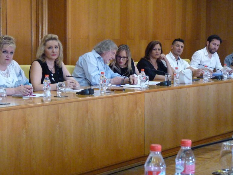 Bancada del PP en el pleno de Elda 