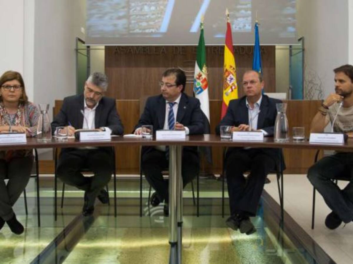 Pacto en la Asamblea de Extremadura por un tren de garantías