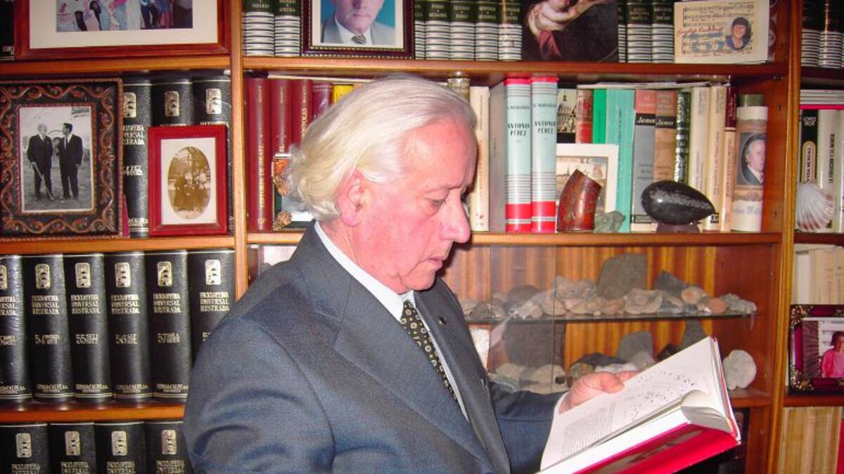 Fallece el escritor Tomás Calleja autor de innumerables obras relacionadas con Segovia