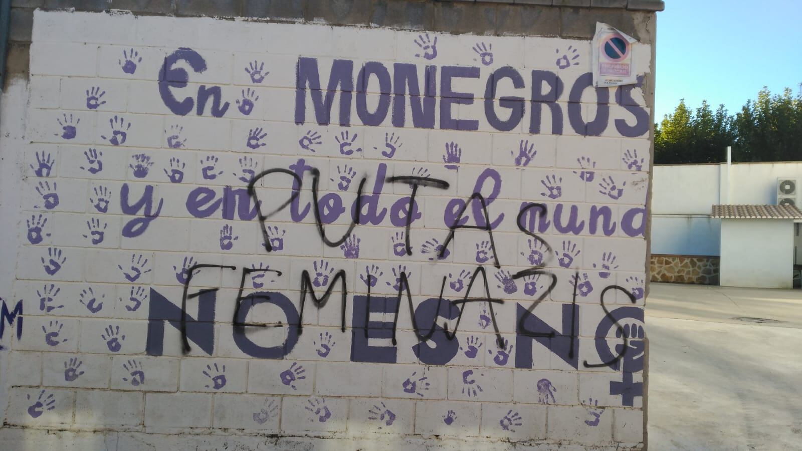 Mural vandalizado en Sariñena