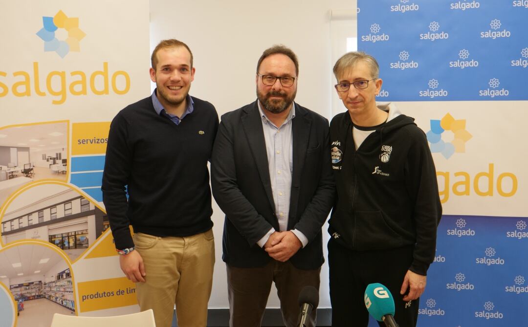 Daniel Agra, Ramón Salgado y Moncho Fernández, en la rueda de prensa