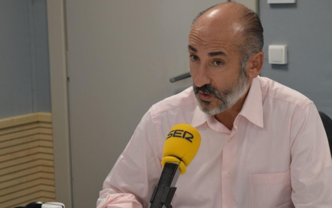 El presidente del Athletic, Aitor Elizegi, en los estudios de Radio Bilbao