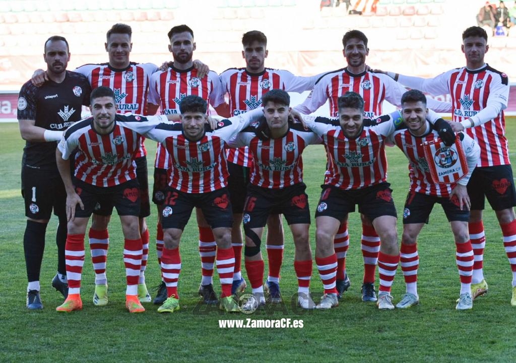 Once inicial del Zamora CF en el partido frente al Laredo