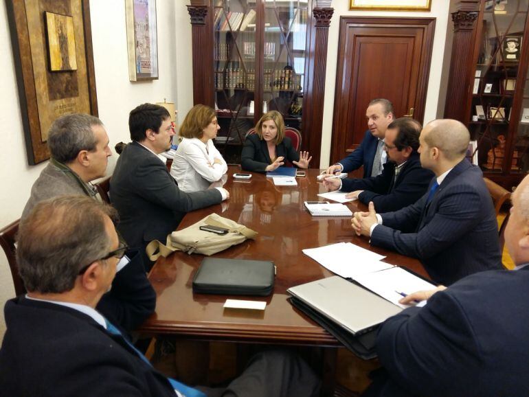 El Grupo Transfronterizo sobre Gibraltar se ha topado con el rechazo del PP a su propuesta.