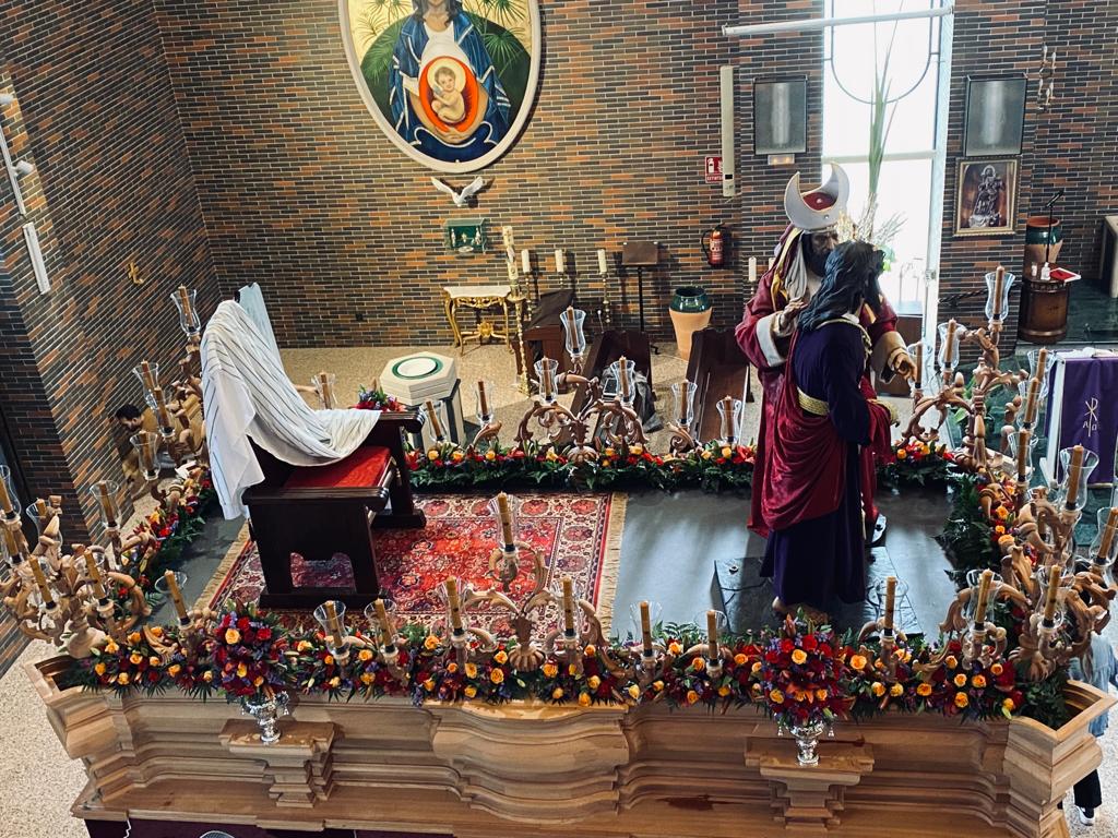 El paso de Cristo de Caridad y Salud de Jaén preparado ya para su estación de penitencia en la tarde del Lunes Santo