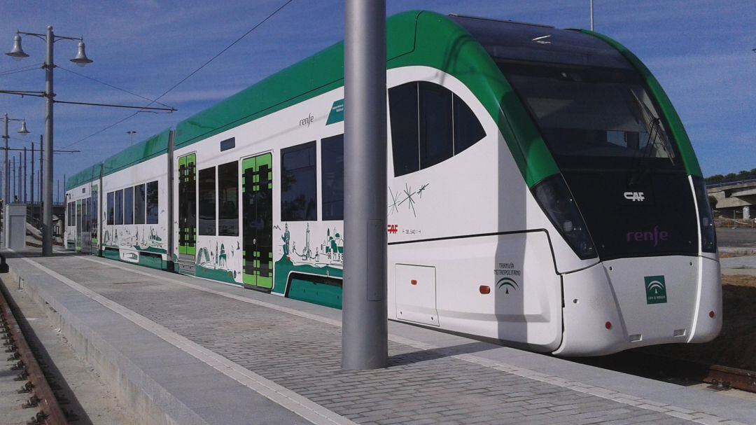 Tren Tranvía de la Bahía de Cádiz en pruebas