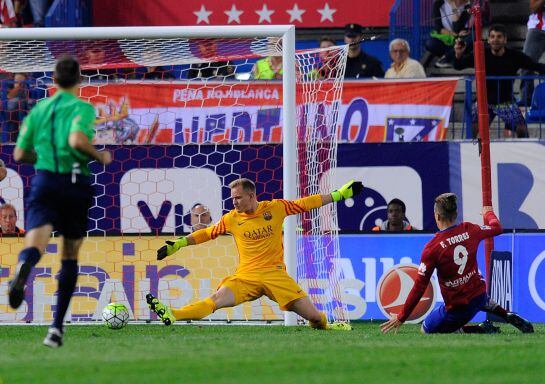 Fernando Torres bate a Ter Stegen en el Atlético 1 - Barcelona 2.