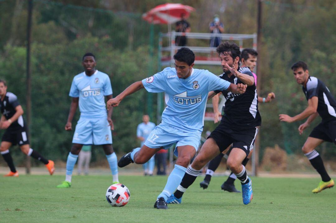 Masllorens ante el Marbella.