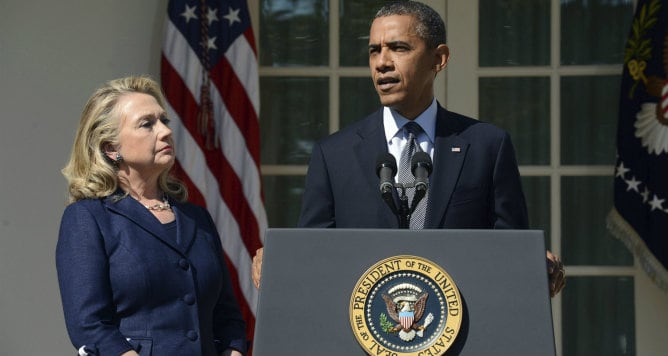 El presidente estadounidense Barack Obama y la secretaria de Estado Hillary Clinton, durante la rueda de prensa en la Casa Blanca tras el asesinato del embajador en Bengasi