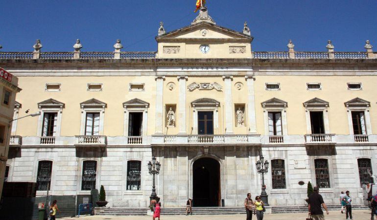 Façana de l'ajuntament de Tarragona.