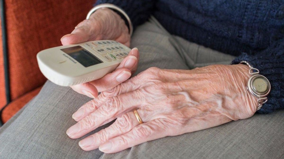 Ponferrada delega en la policía municipal la tarea de ir al banco para los ancianos