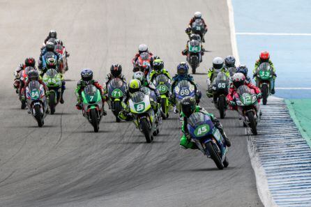 Carrera de Moto 4 en el Circuito de Jerez