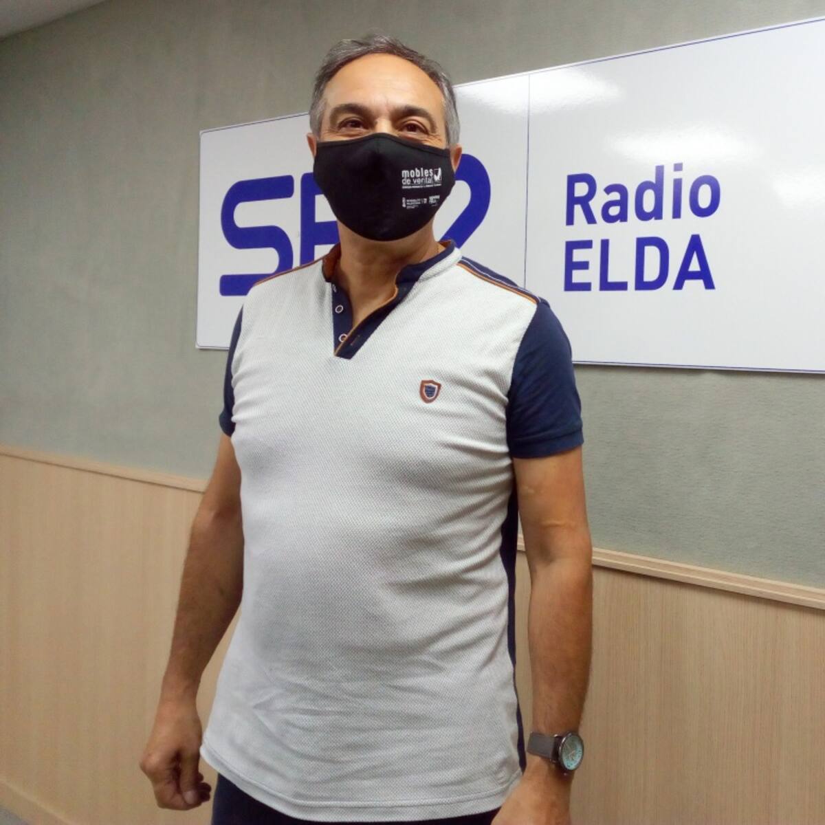 Alberto Albert, junto con su hermana Irene, propietario de la firma Albert Muebles