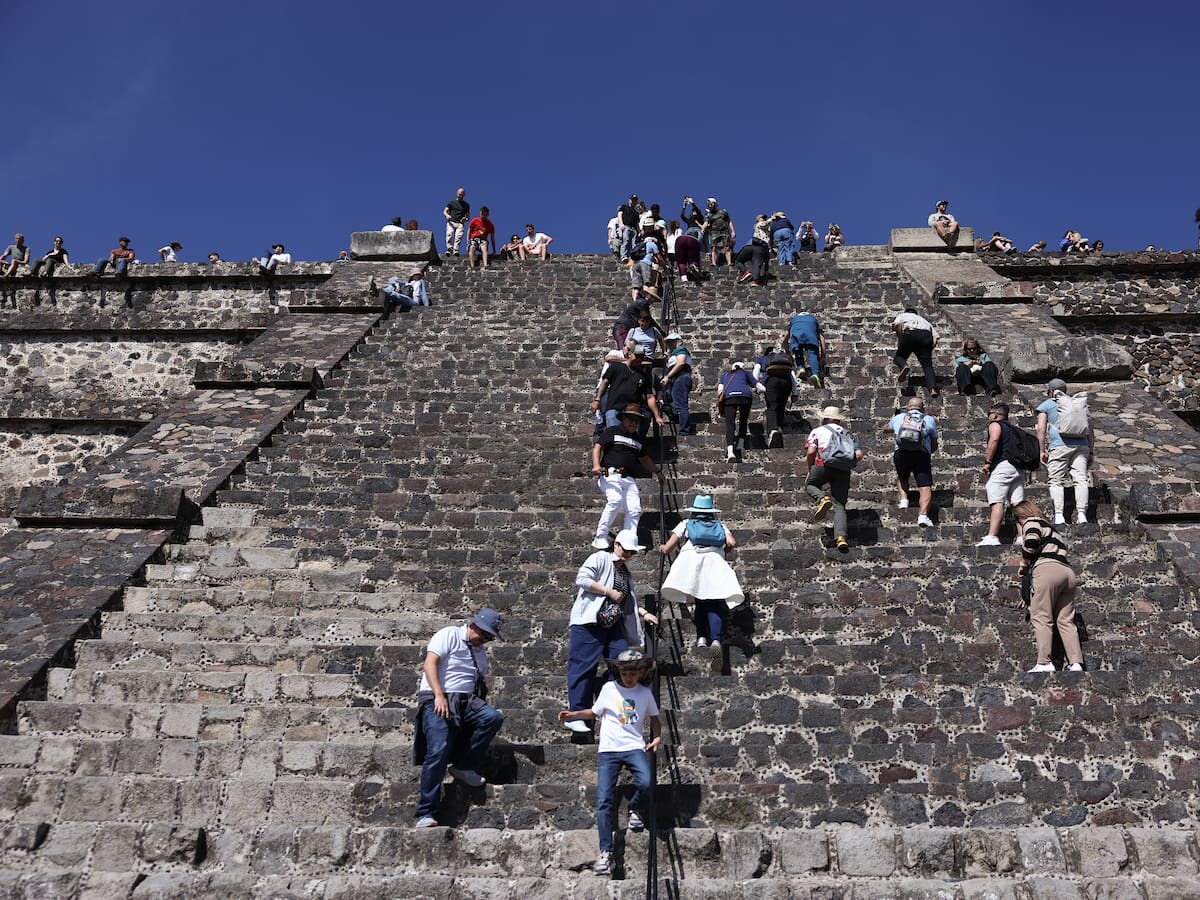 Al menos dos muertos y varios heridos en un tiroteo en las pirámides de Teotihuacán (México): uno de los fallecidos es el tirador