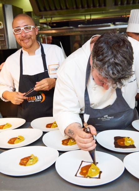 Carlos Gallardo cocinó hace unos días como chef invitado en el restaurante madrileño El Club Allard.