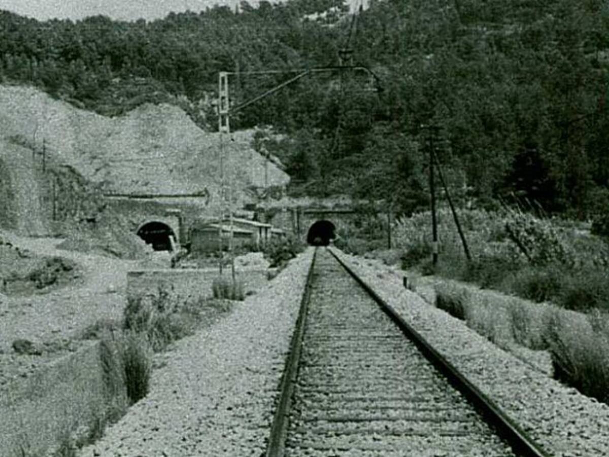 Adif recupera a Castellbisbal un túnel ferroviari que ha estat en desús més de 30 anys