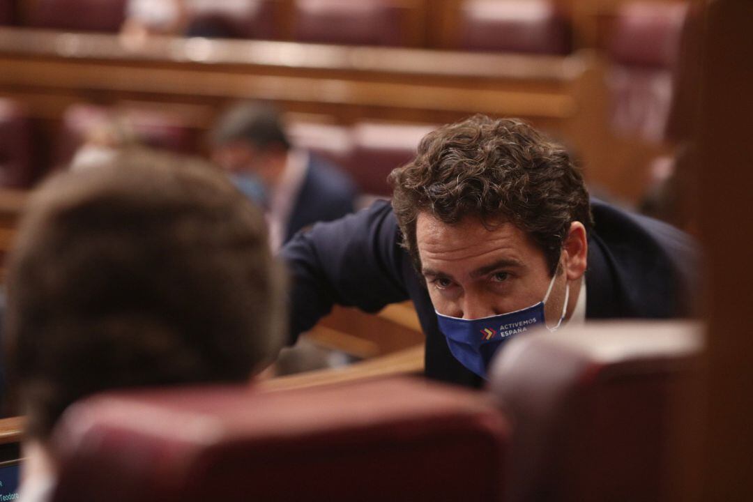 El secretario general del PP, Teodoro García Egea, durante el pleno de Debate de totalidad del Proyecto de Ley de Presupuestos Generales del Estado para el año 2021, en el Congreso de los Diputados de 2020. El Gobierno de coalición afronta desde hoy el primer examen parlamentario de su proyecto de PGE 2021, y lo hace con la tranquilidad de una mayoría más amplia que la de la investidura del presidente del Gobierno. Eso sí, esta vez solo se trata de tramitar las cuentas y mantener abierta la vía de la negociación, y la fase definitiva, donde habrá que aprobarlos, será a finales de mes. 1