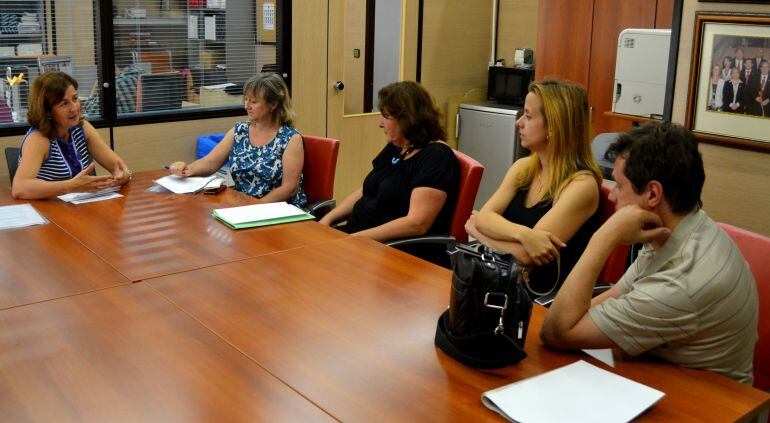 Reunón del PSOE con las AMPAS de la capital